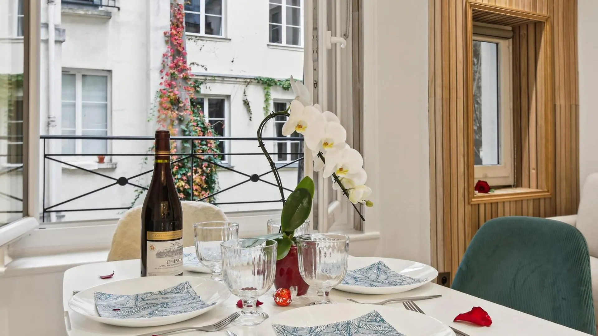 Lavie Maison : Ac & Center Of アパート